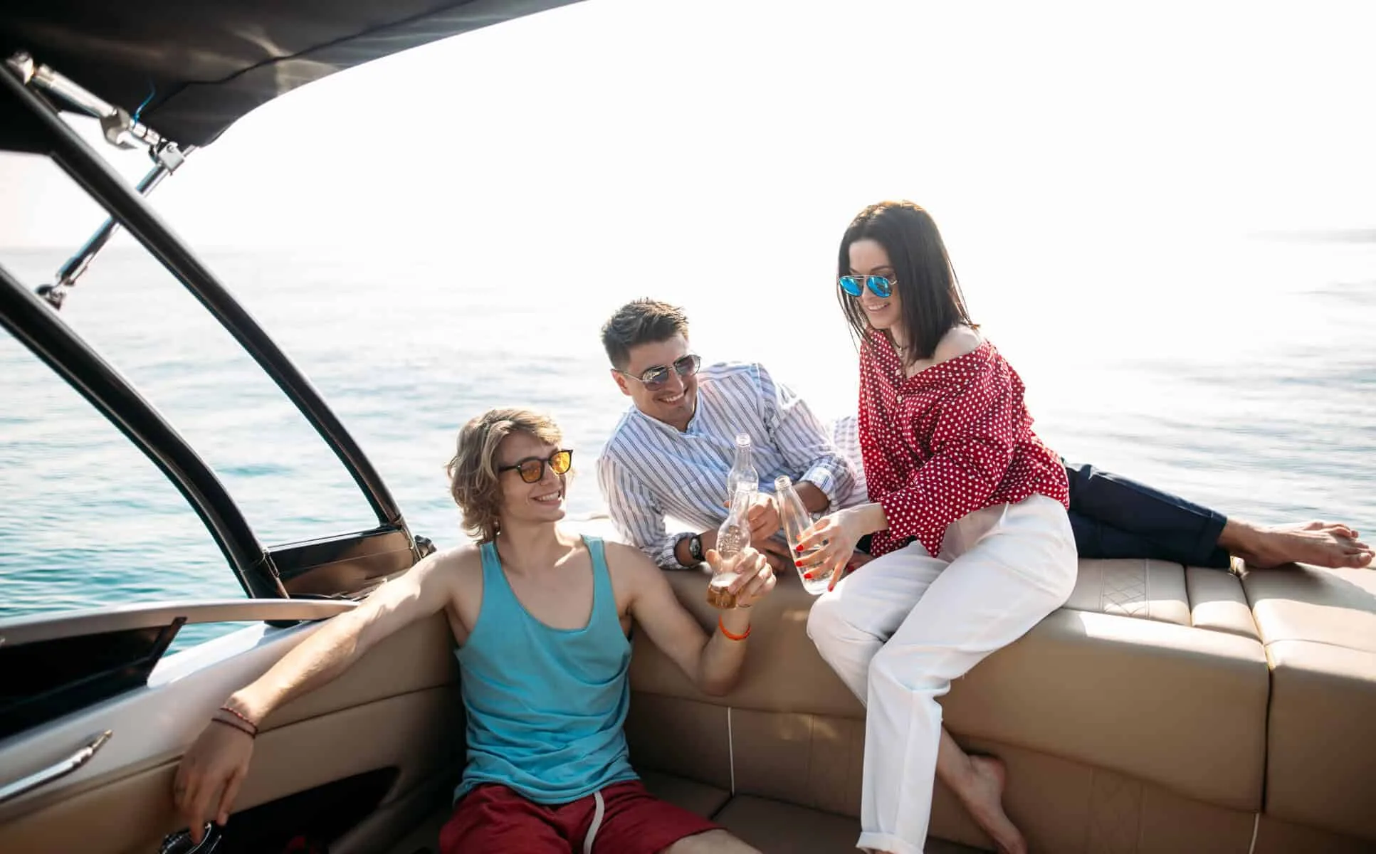 Promillegrenze auf dem Boot: Alkohol, Strafen & Bootsführerschein